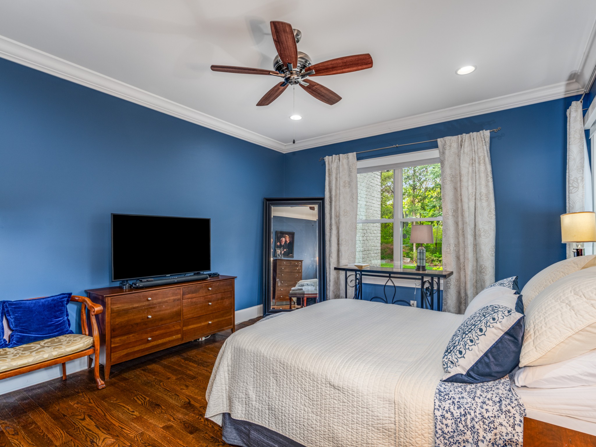 1504 Registry Row