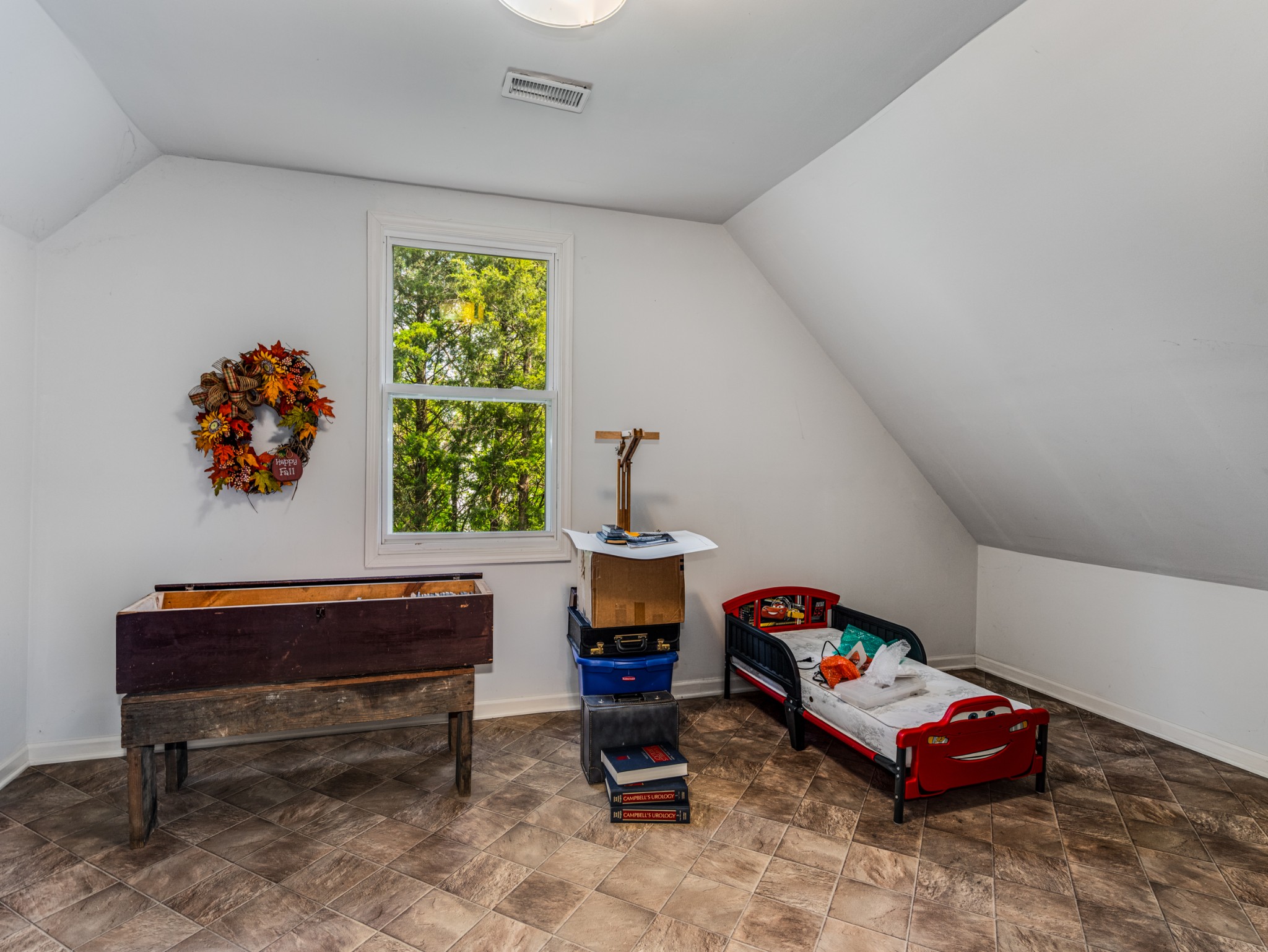 1504 Registry Row