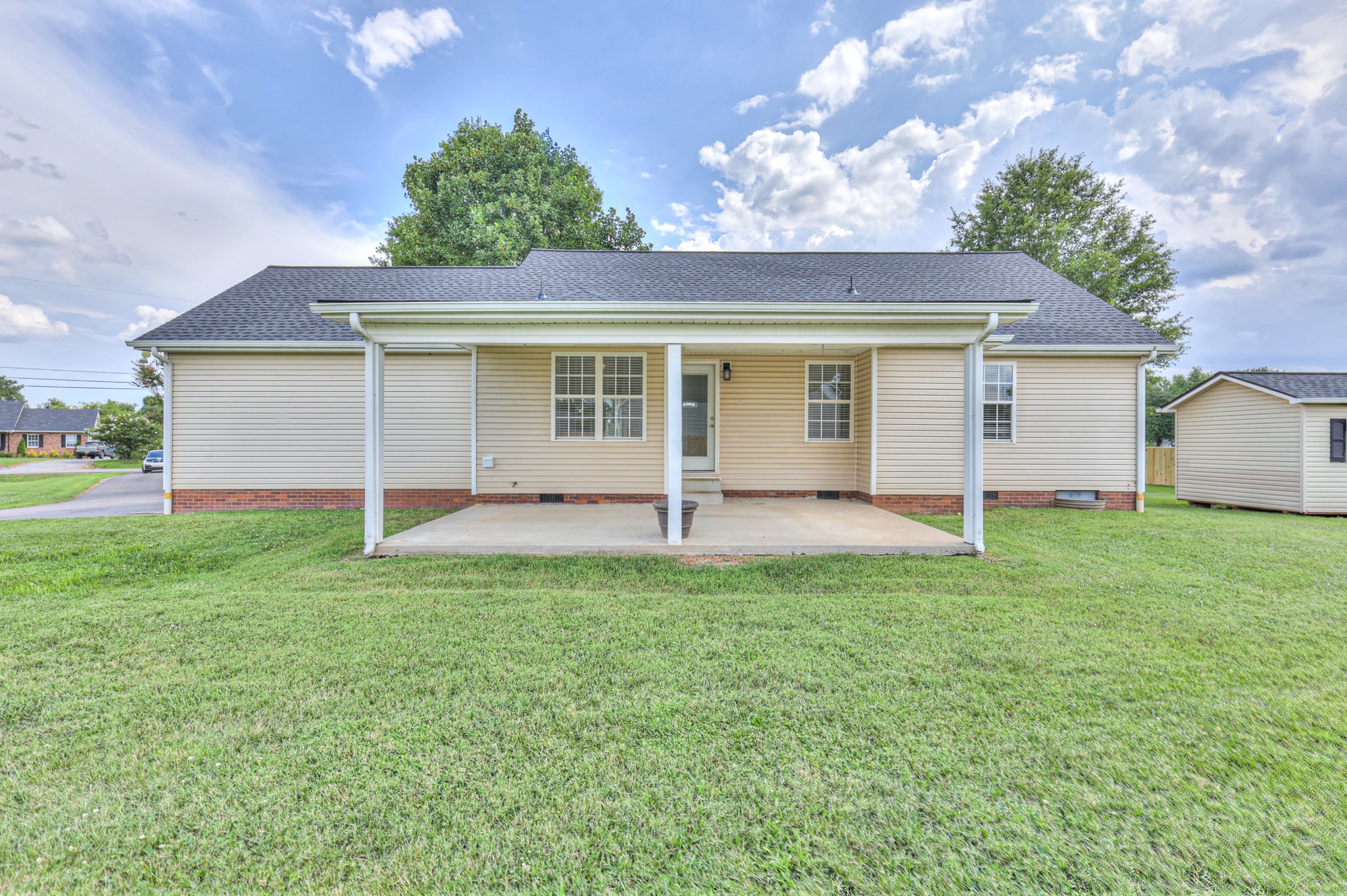 212 Towbridge Dr