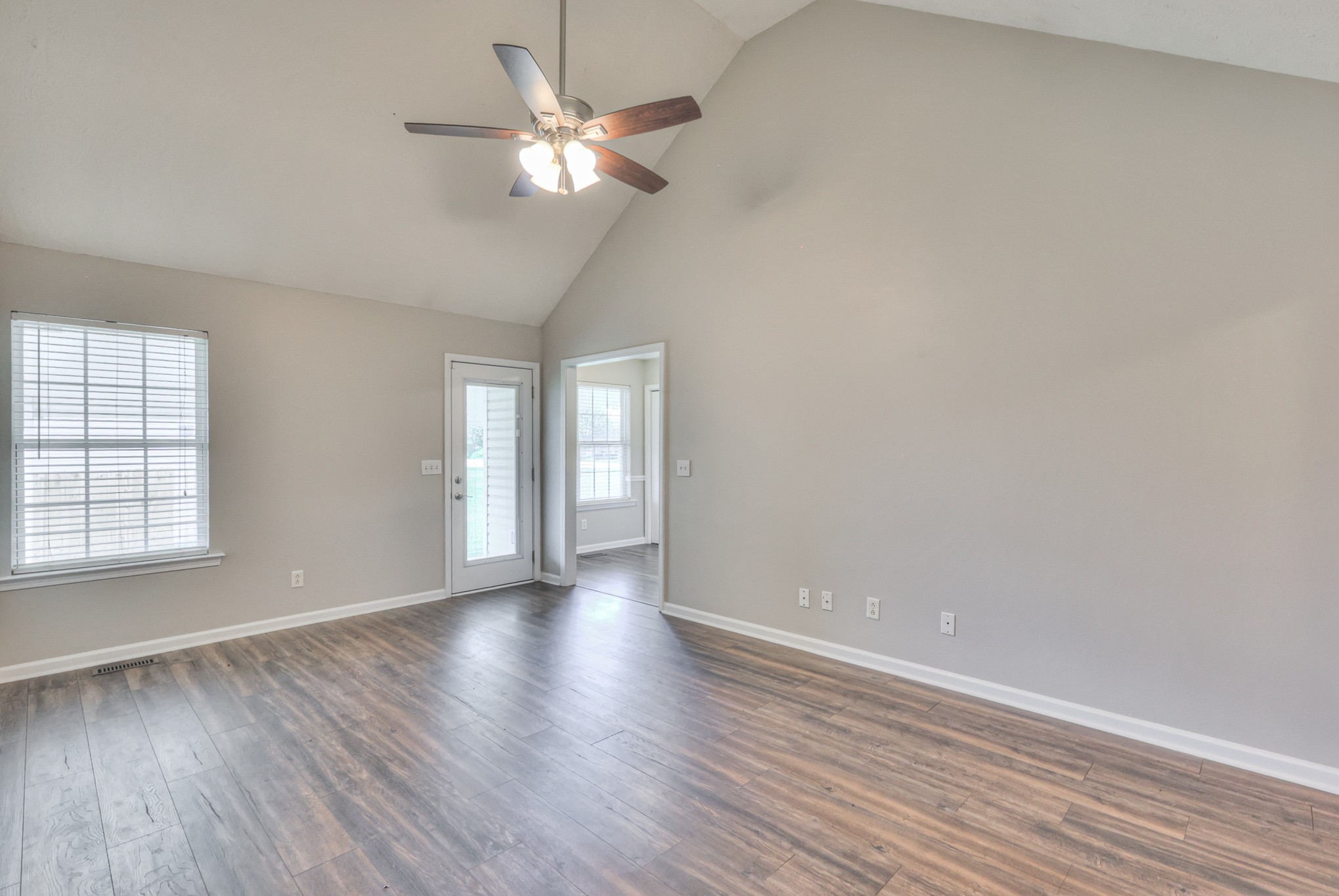 212 Towbridge Dr