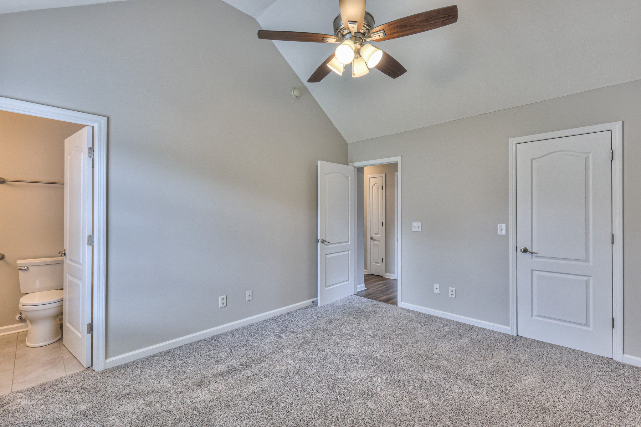 212 Towbridge Dr