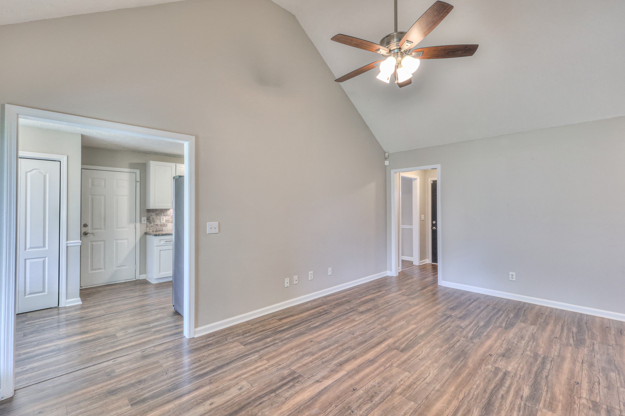 212 Towbridge Dr