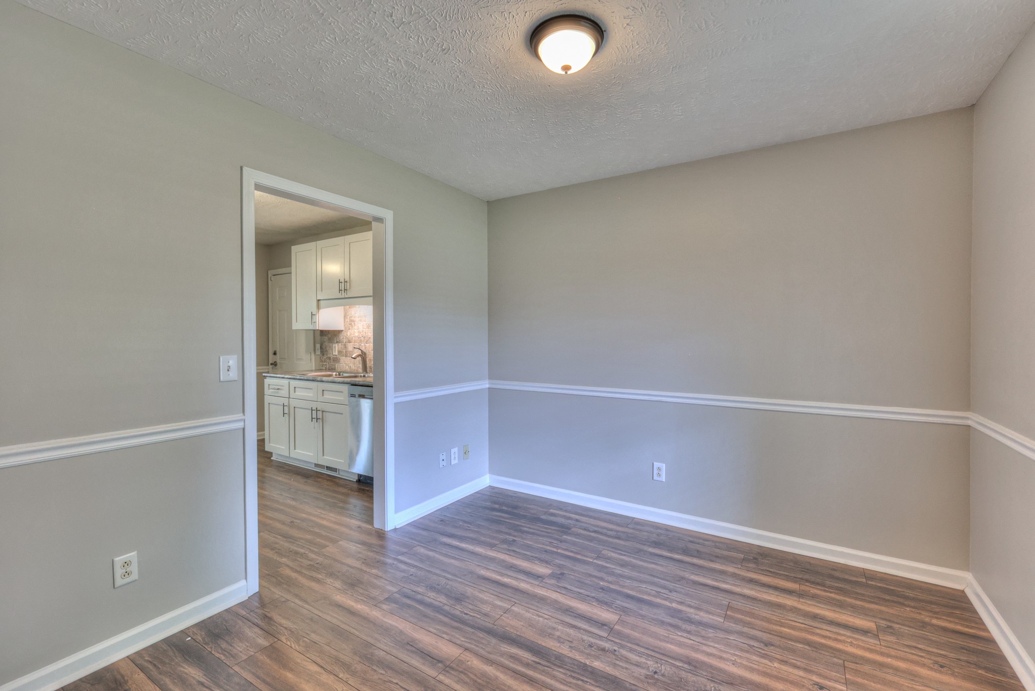 212 Towbridge Dr