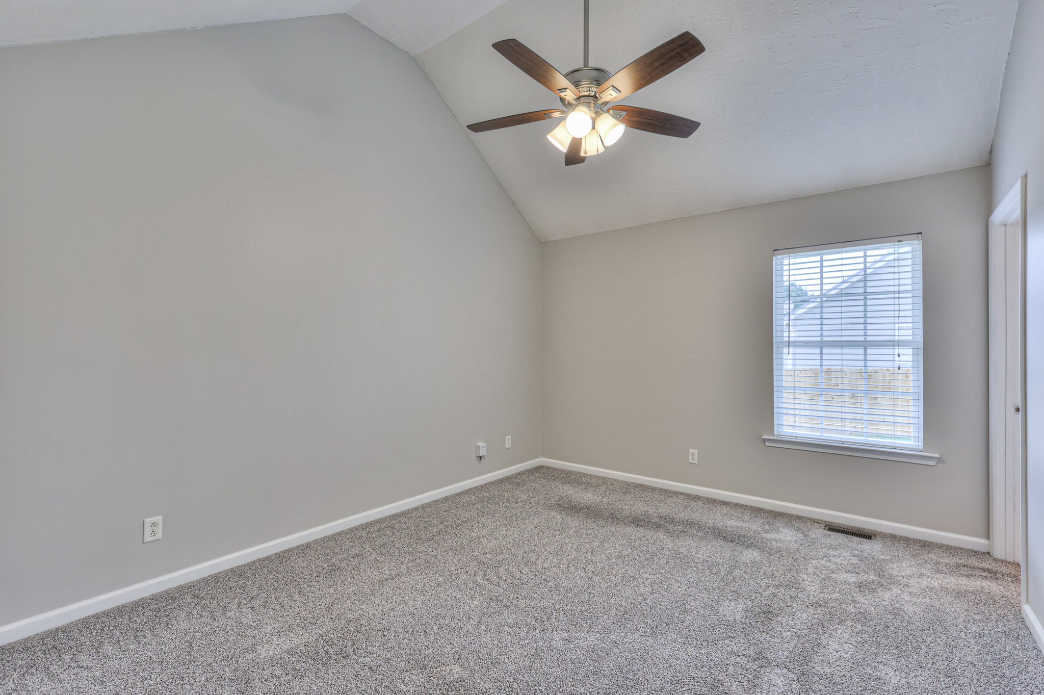 212 Towbridge Dr