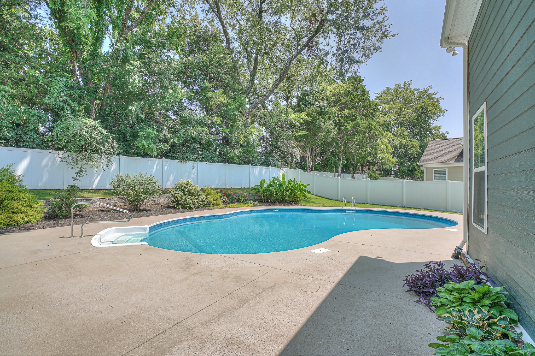 3303 Chinoe Dr