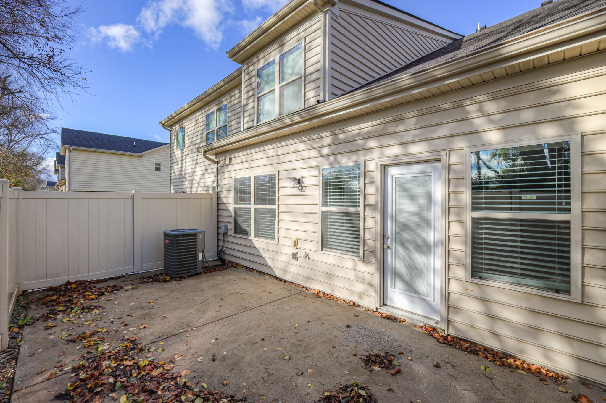 4245 Sunday Silence Way