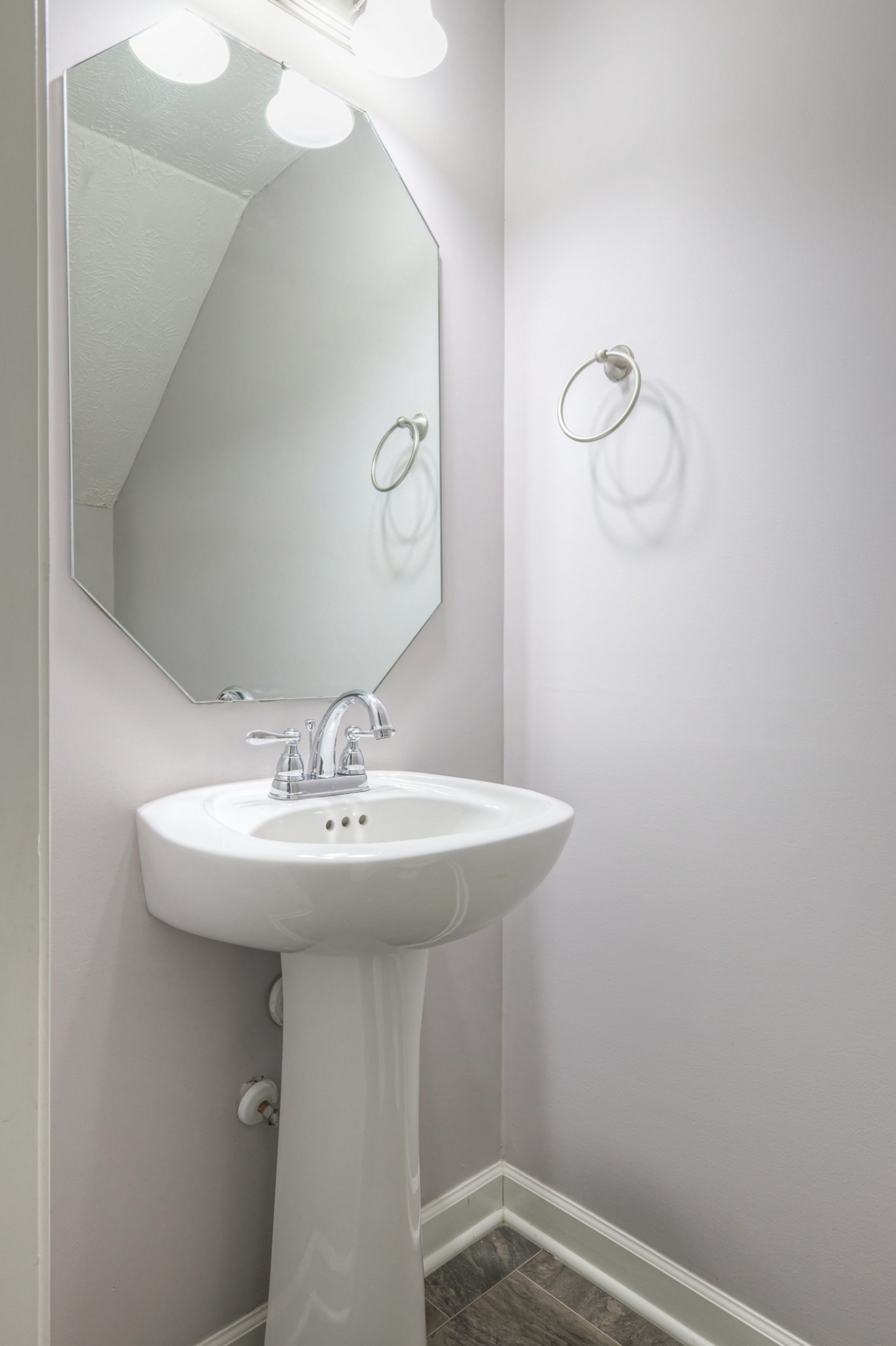 4245 Sunday Silence Way