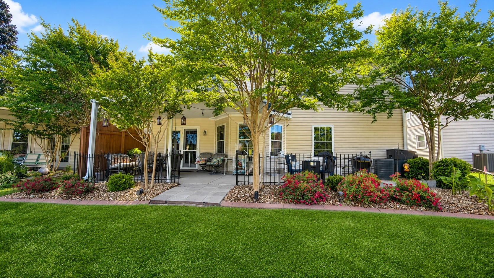 1821 Antebellum Dr