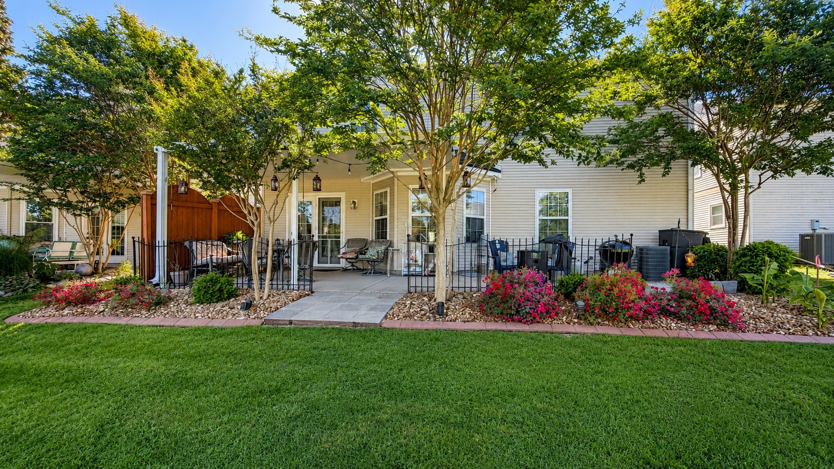 1821 Antebellum Dr
