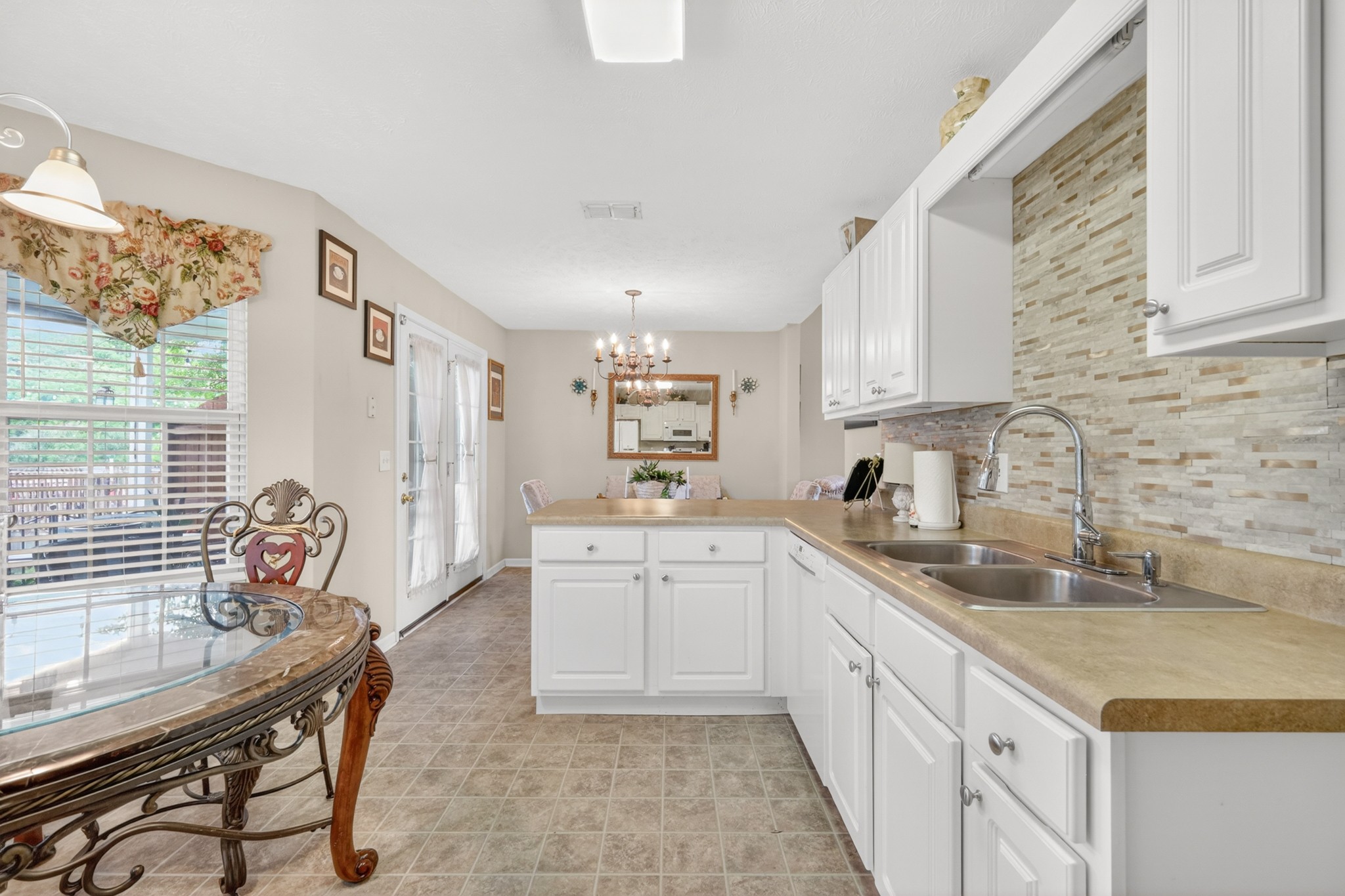1821 Antebellum Dr