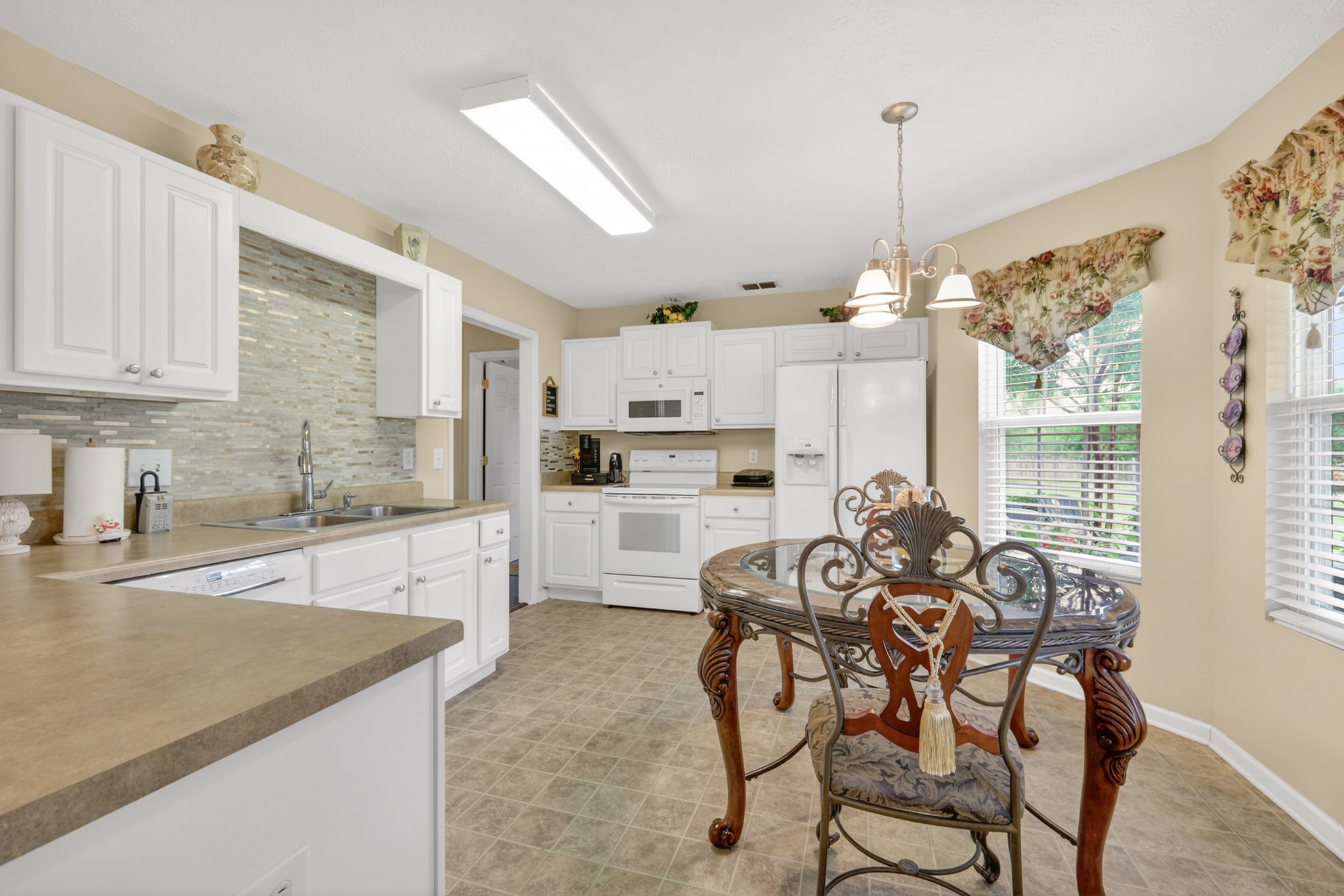 1821 Antebellum Dr