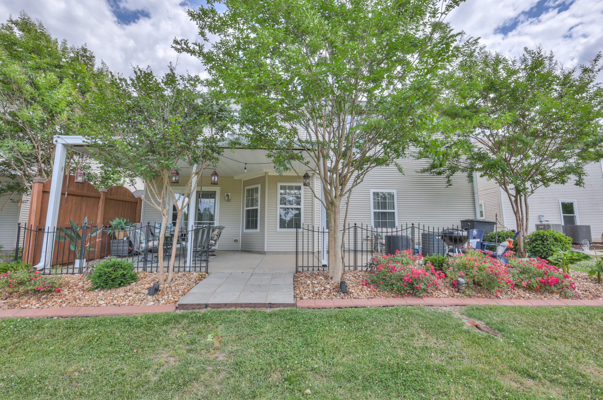 1821 Antebellum Dr
