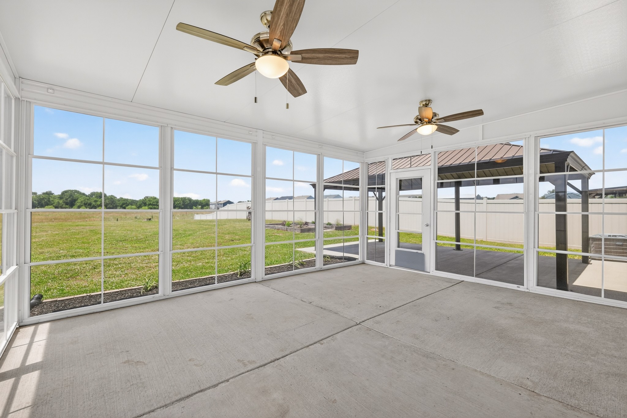 122 William Dylan Dr