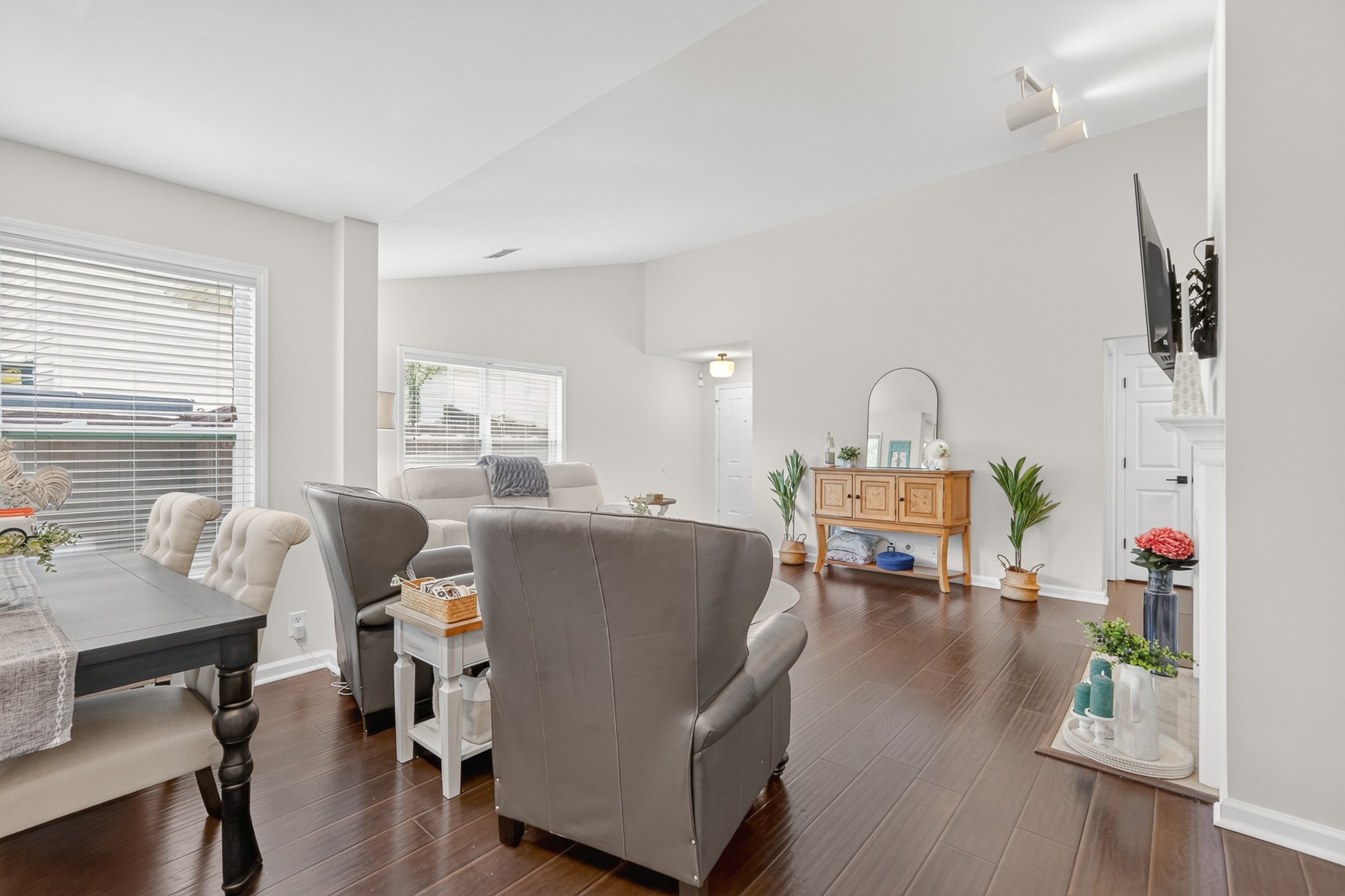 1006 Bradford Park Rd