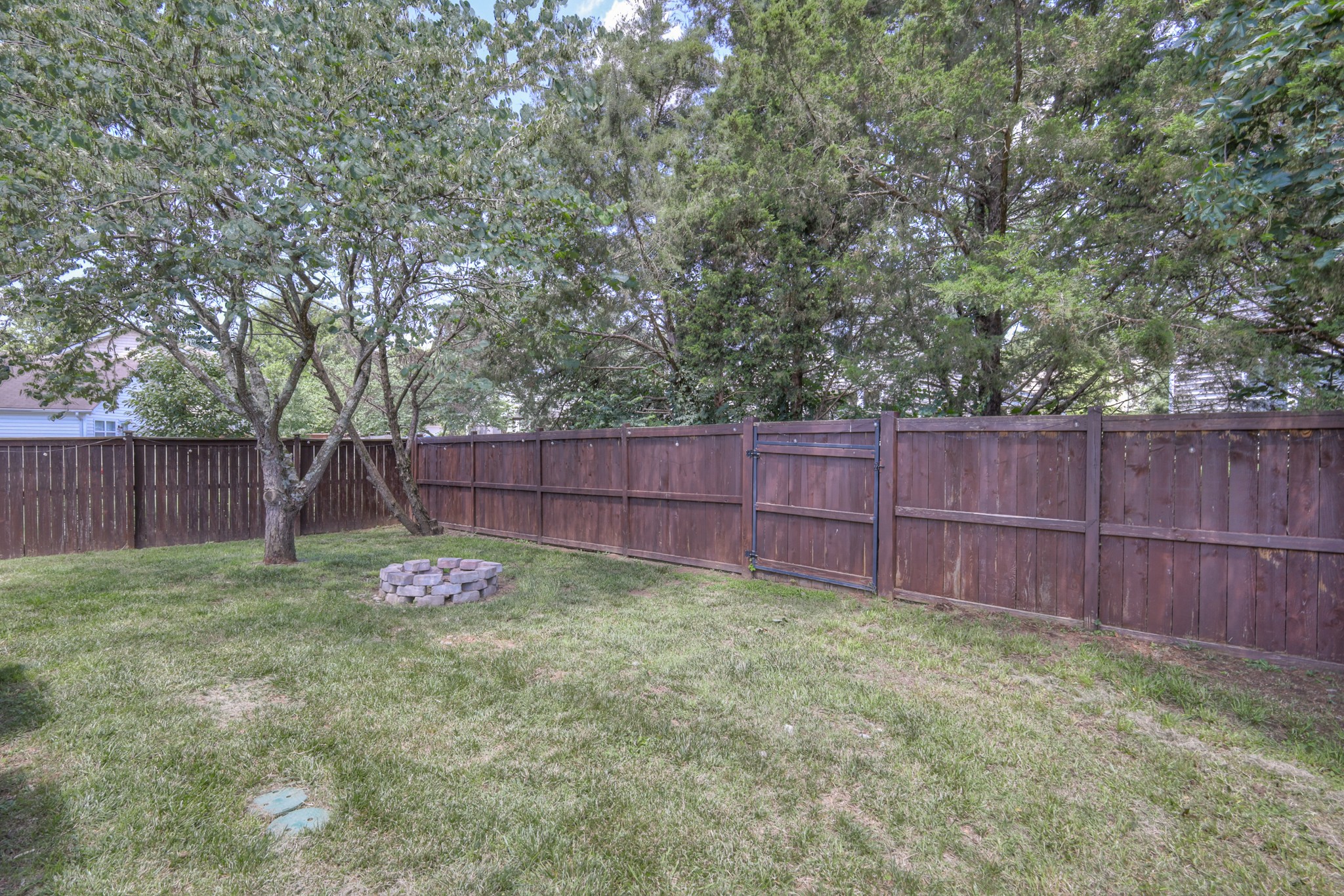 1006 Bradford Park Rd