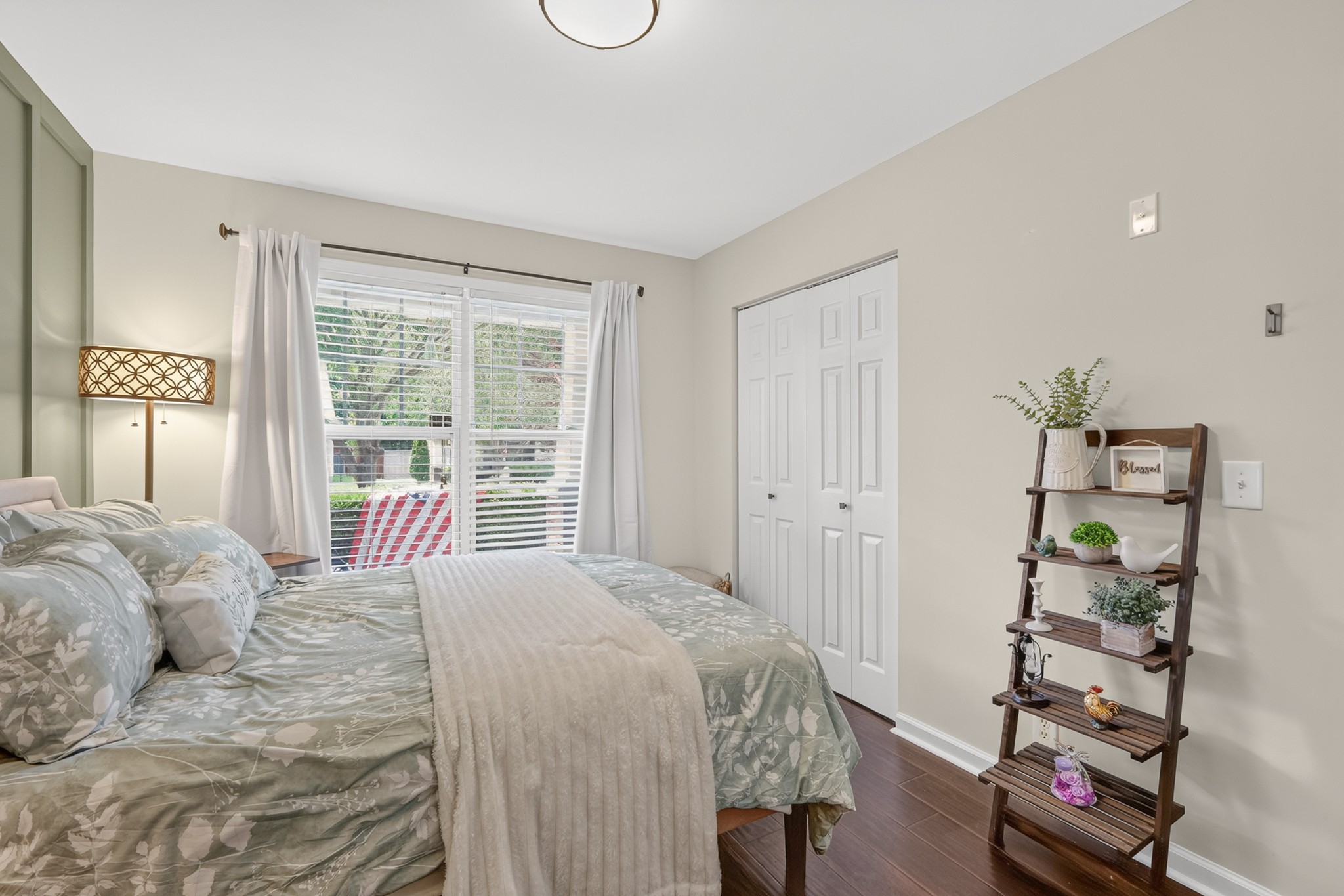 1006 Bradford Park Rd