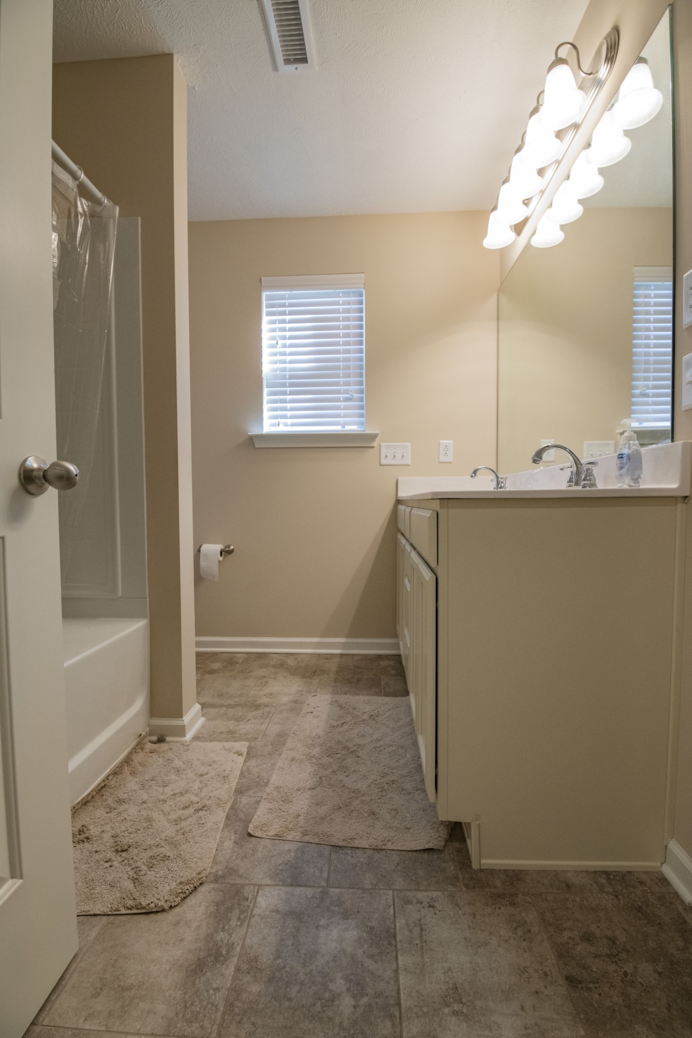 4414 Sunday Silence Way
