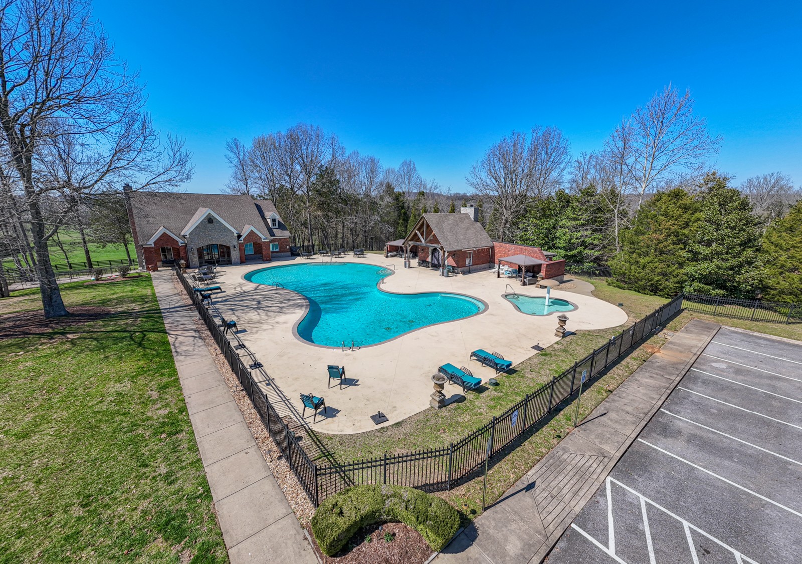 4137 Banner Square Ln