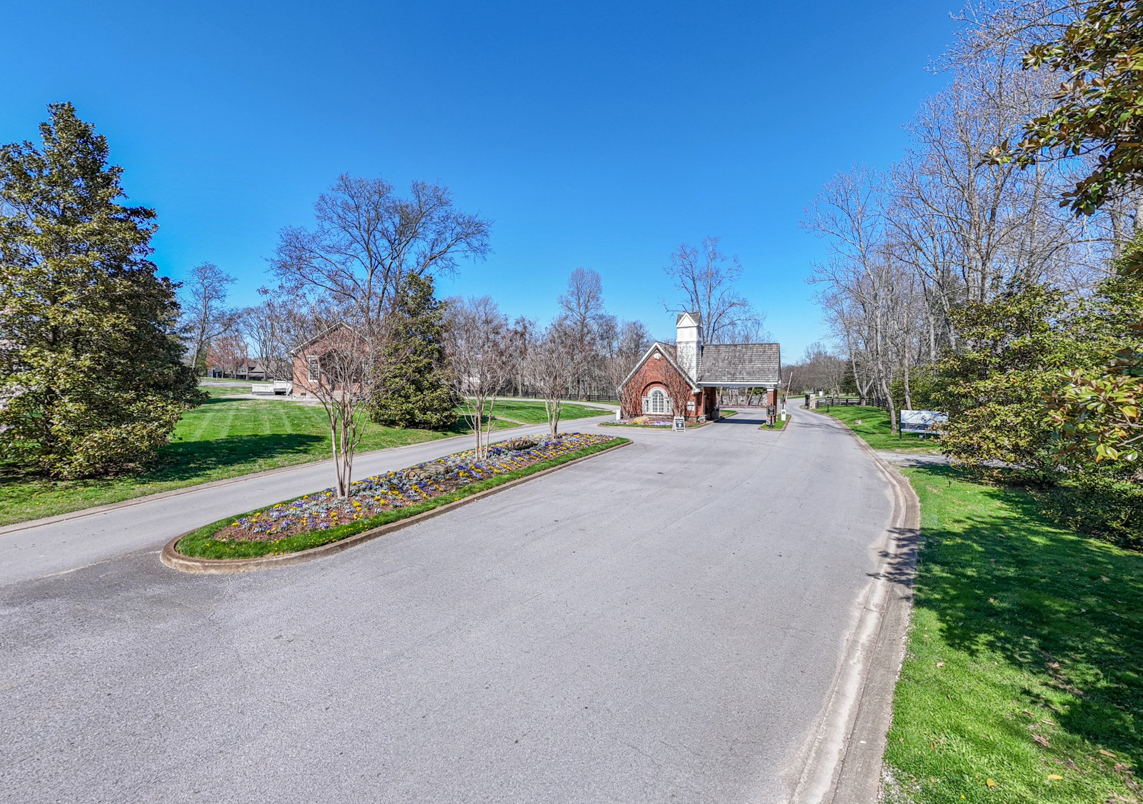 4137 Banner Square Ln