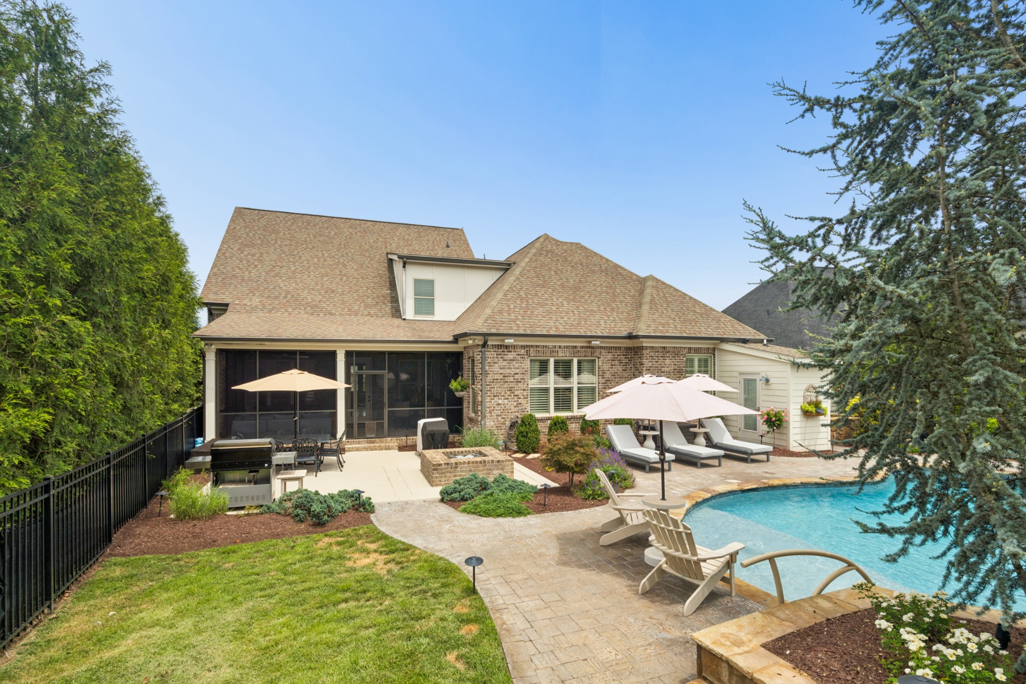 4137 Banner Square Ln
