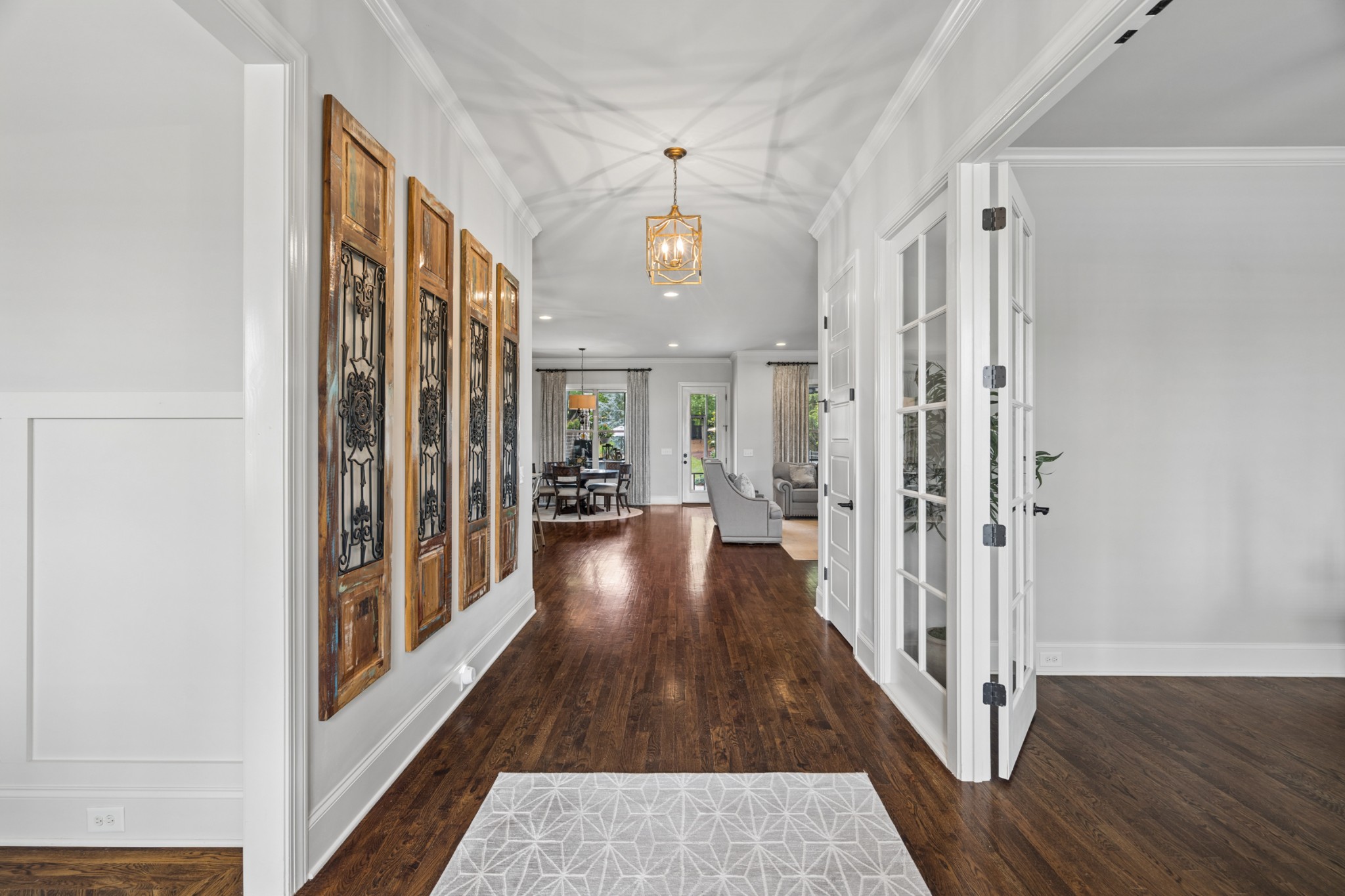4137 Banner Square Ln