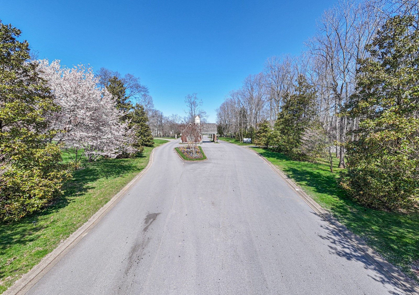 4137 Banner Square Ln
