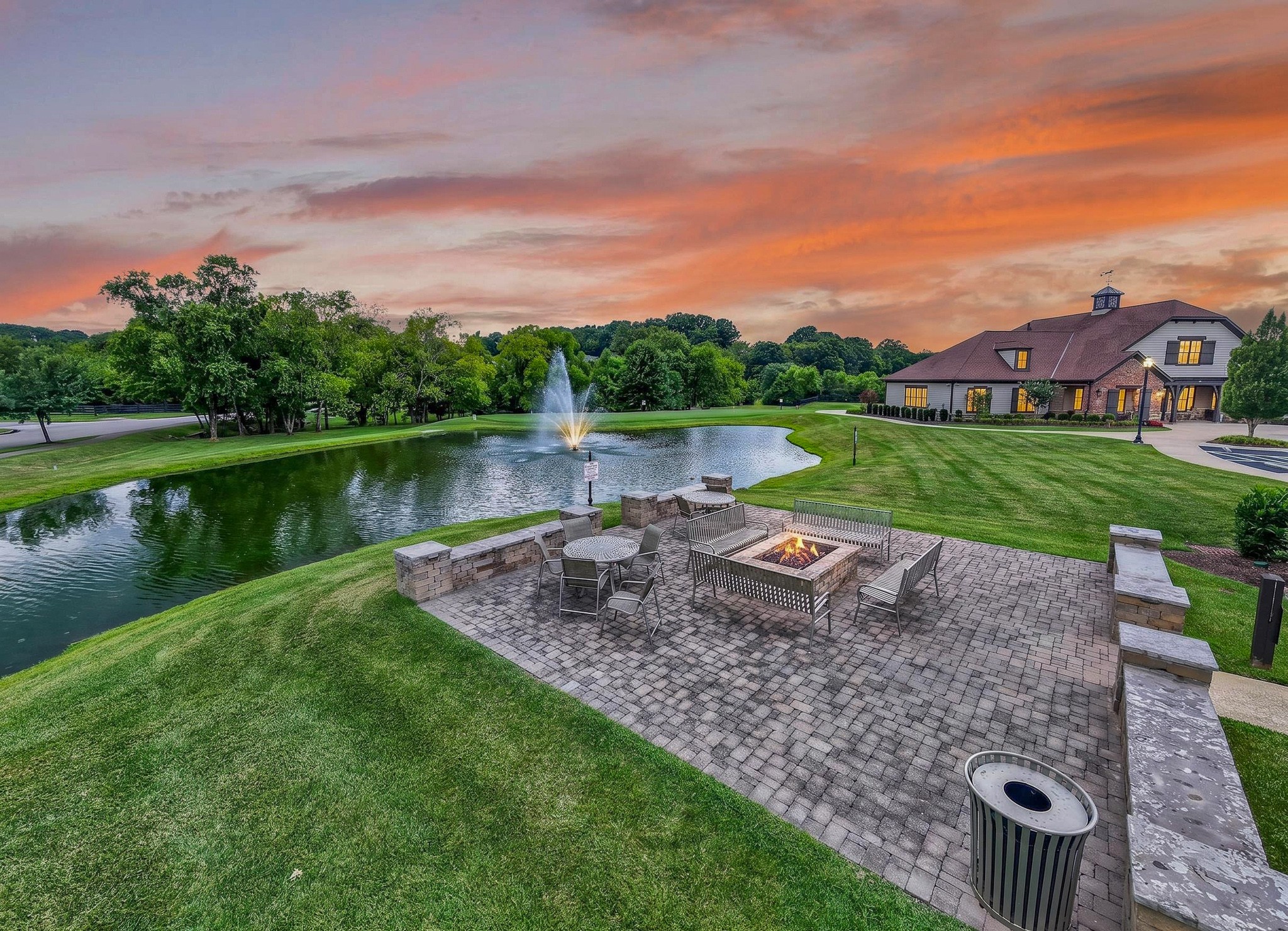 6794 Falls Ridge Ln