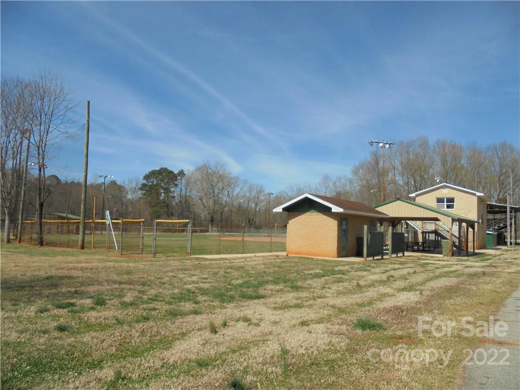 600 S Yadkin Avenue