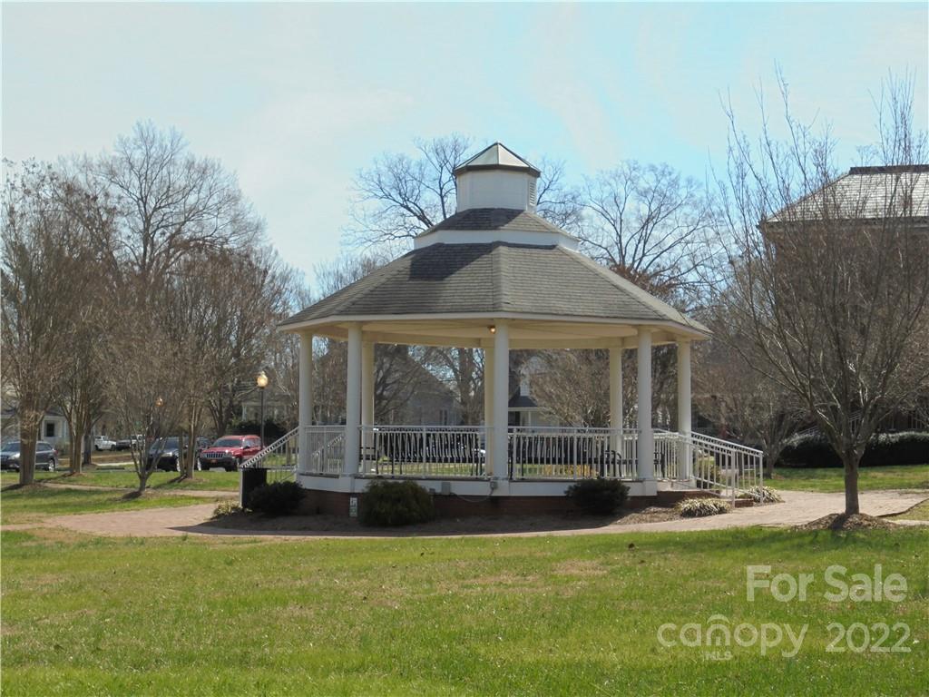 600 S Yadkin Avenue