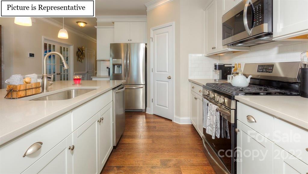 5043 Antebellum Drive