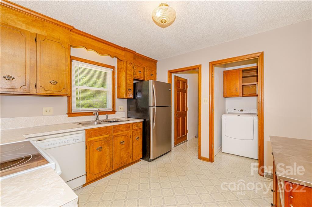81 Marshdale Avenue