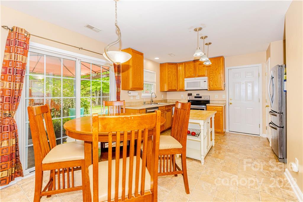 5115 Sunburst Lane