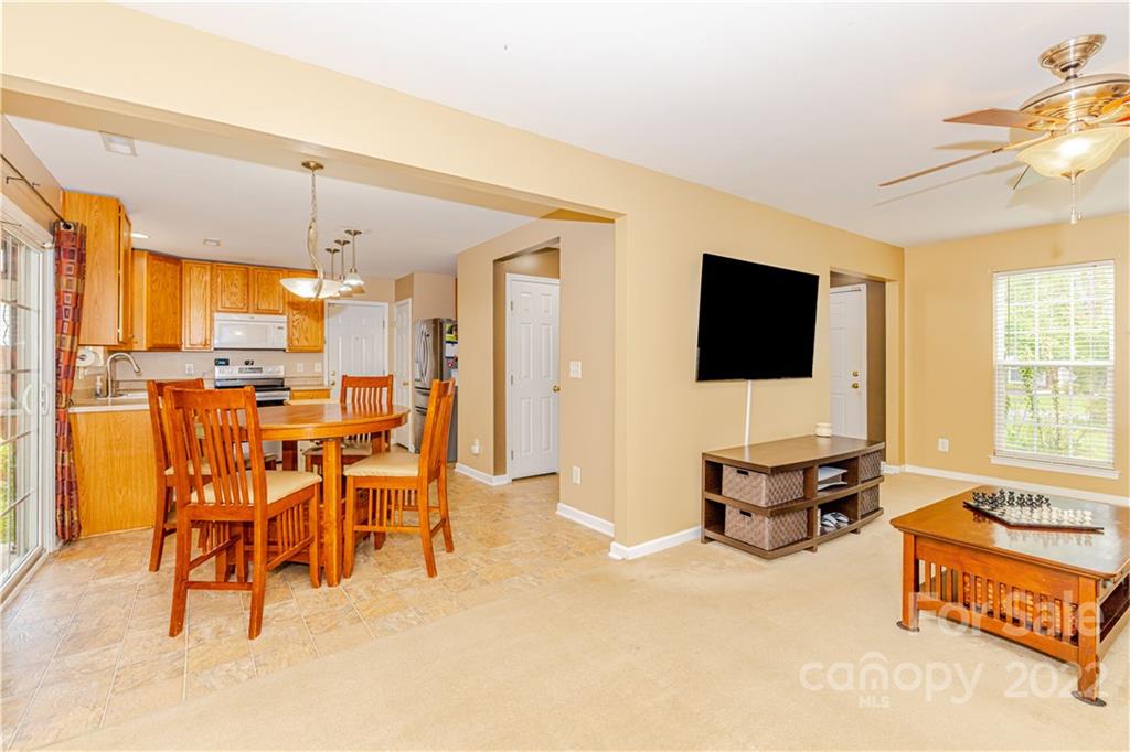 5115 Sunburst Lane