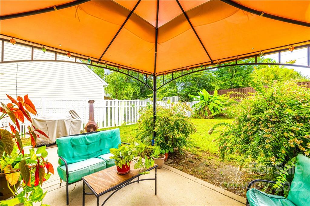 5115 Sunburst Lane