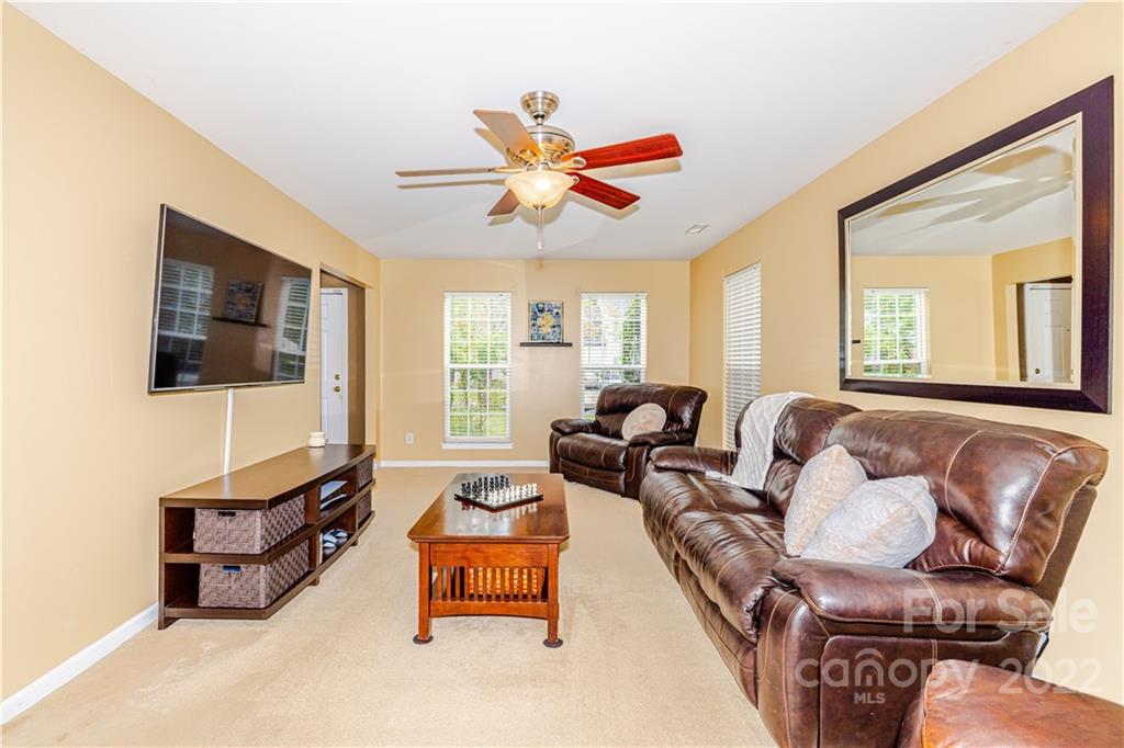 5115 Sunburst Lane