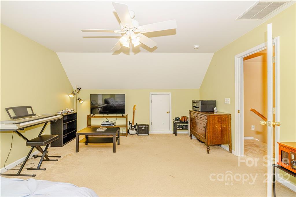 5115 Sunburst Lane