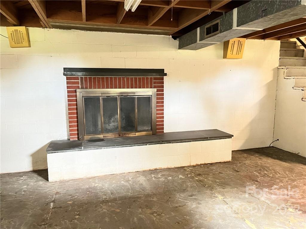 601 E Main Street