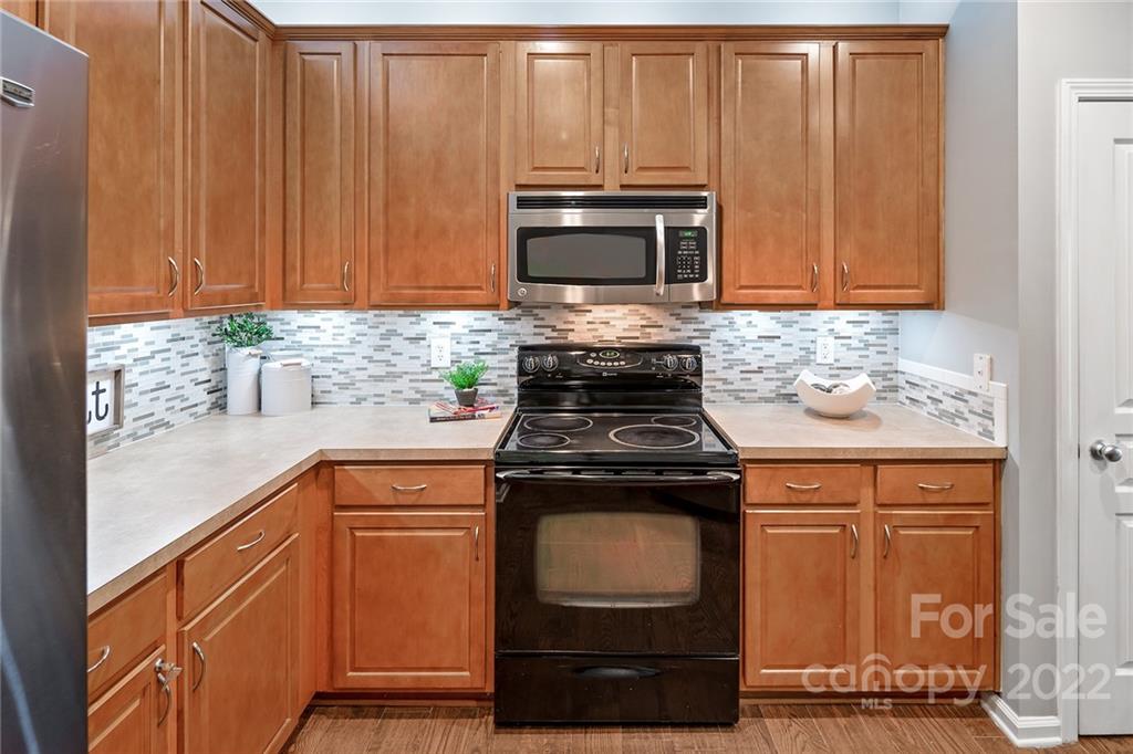 8218 Chaceview Court