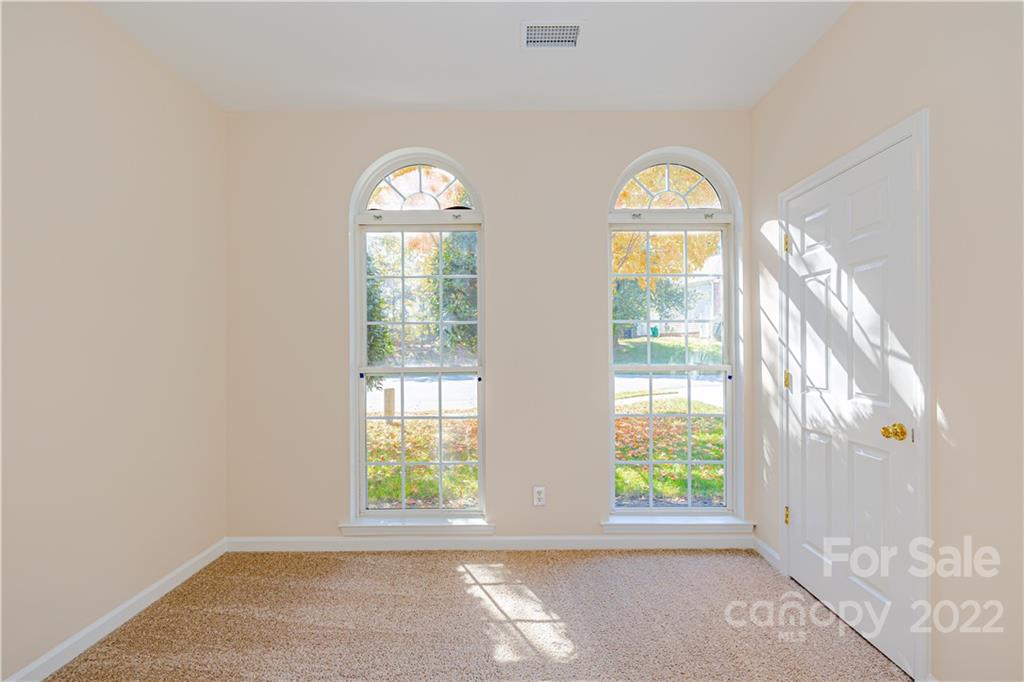 6349 Elderslie Drive Unit: 10