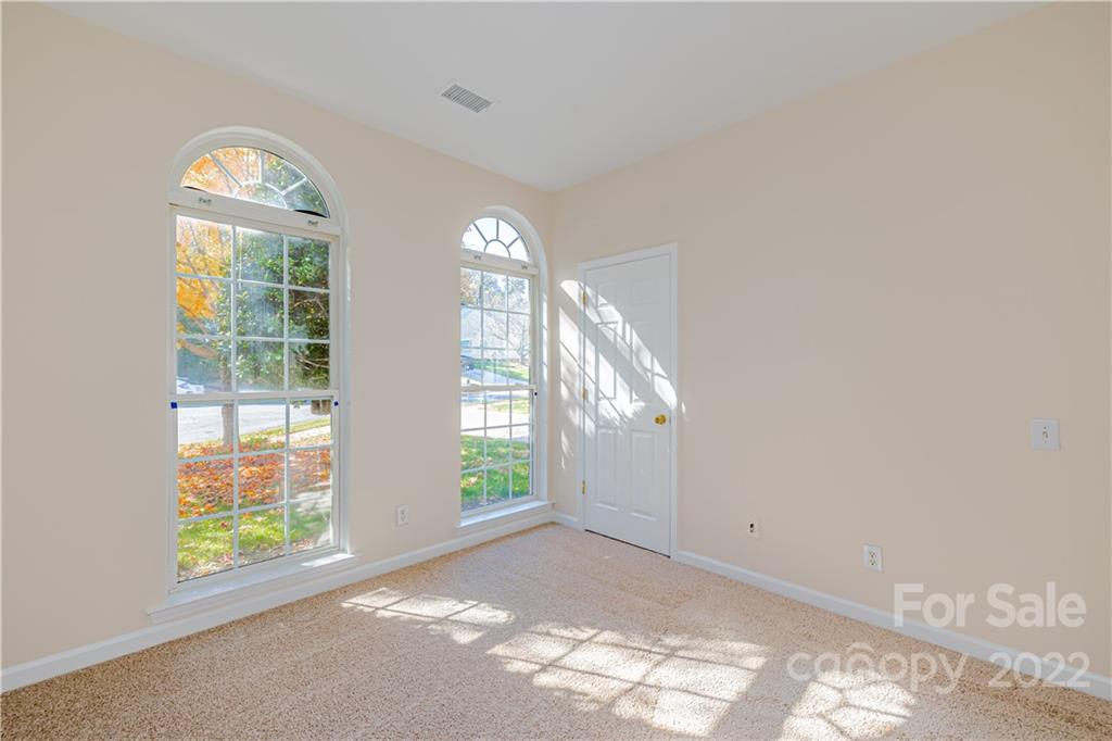 6349 Elderslie Drive Unit: 10