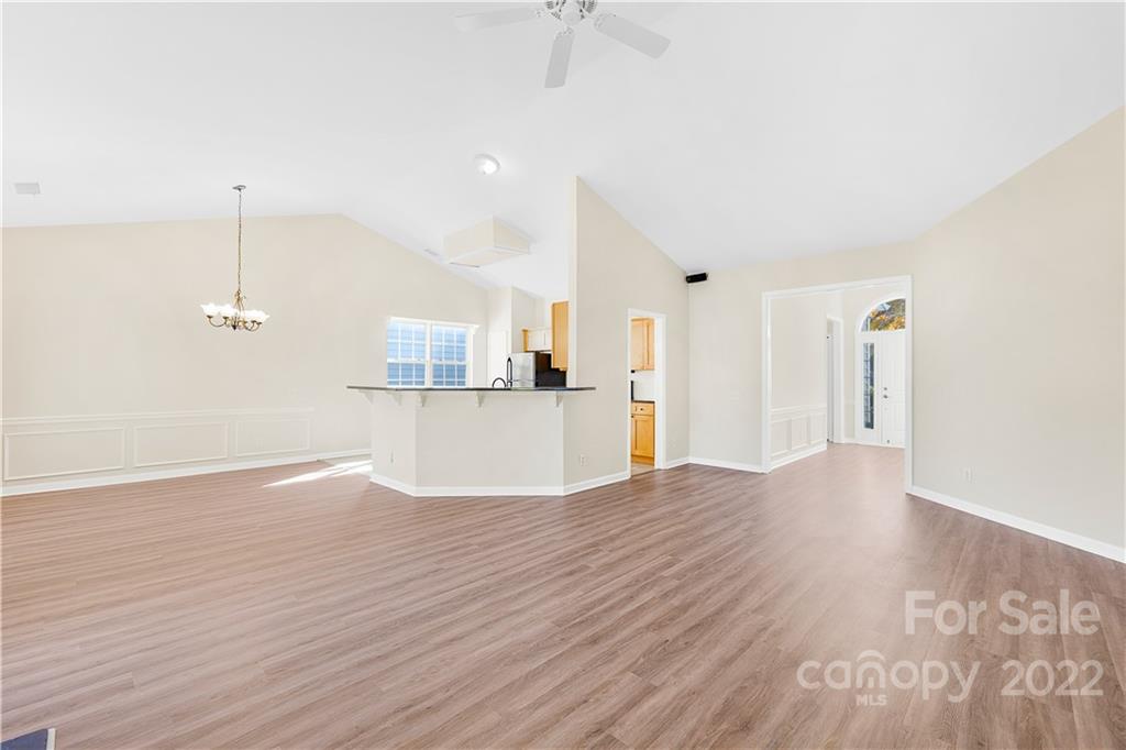 6349 Elderslie Drive Unit: 10