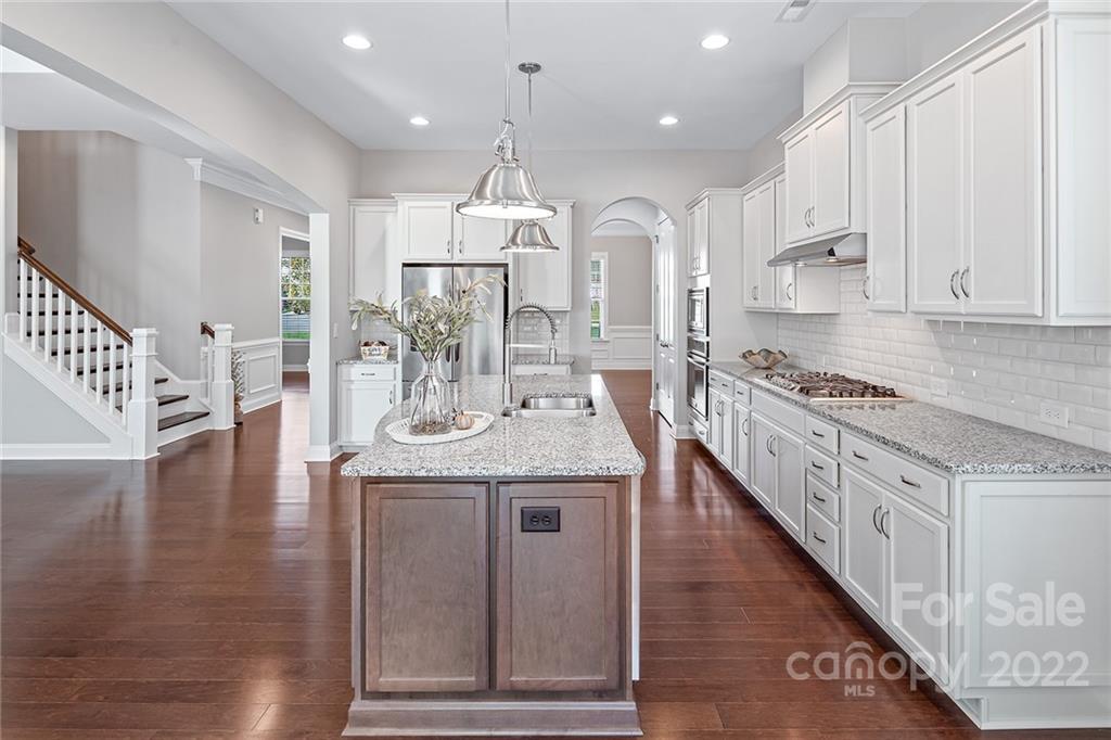 11046 Double Knot Court