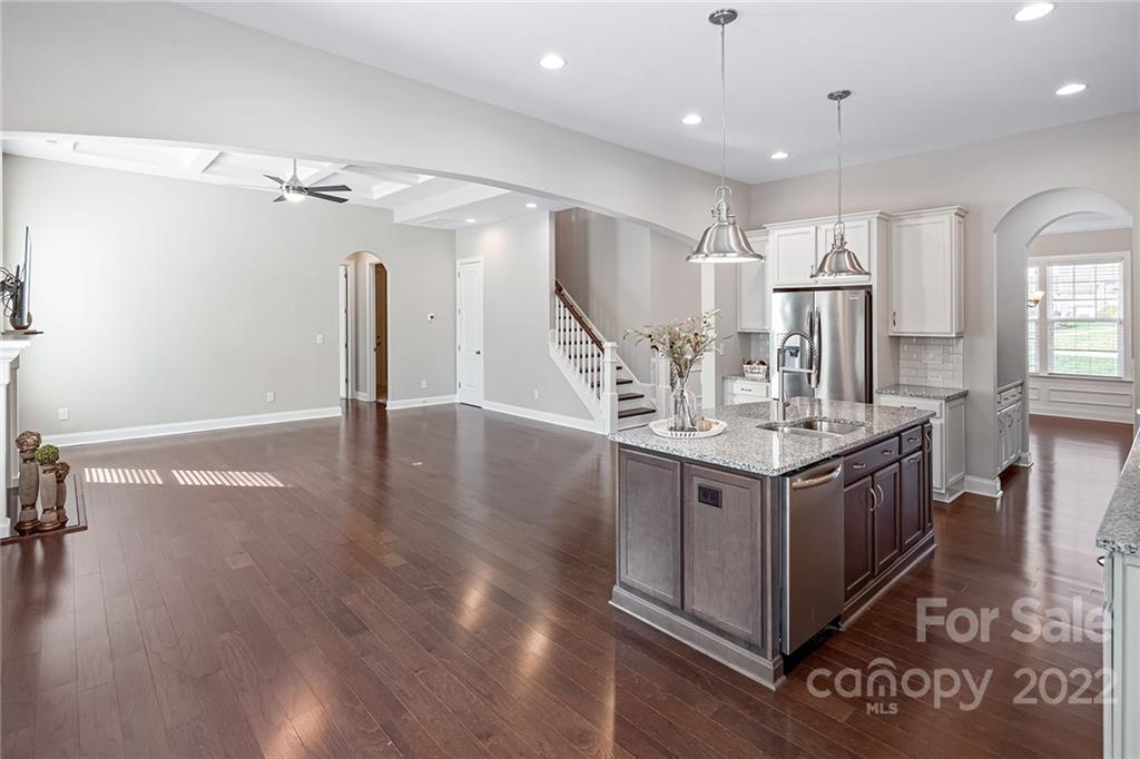 11046 Double Knot Court