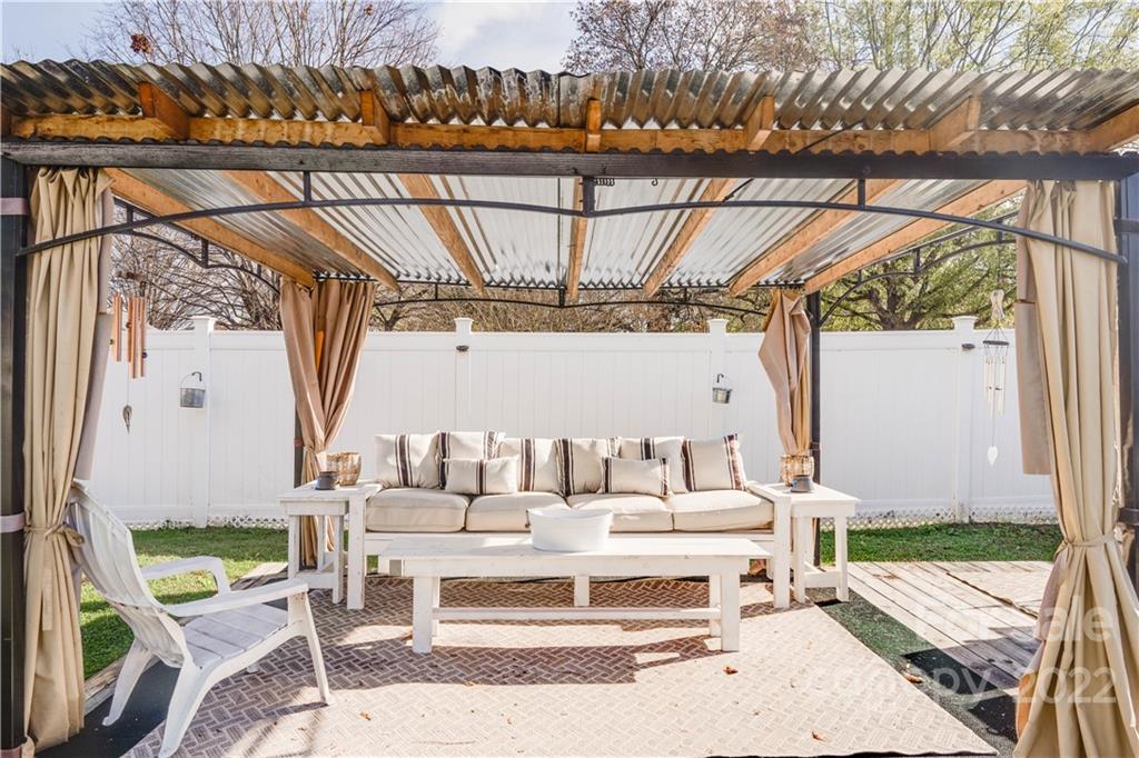 123 Dunham Avenue Unit: F