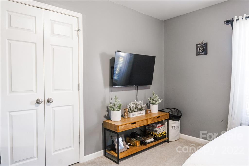 123 Dunham Avenue Unit: F