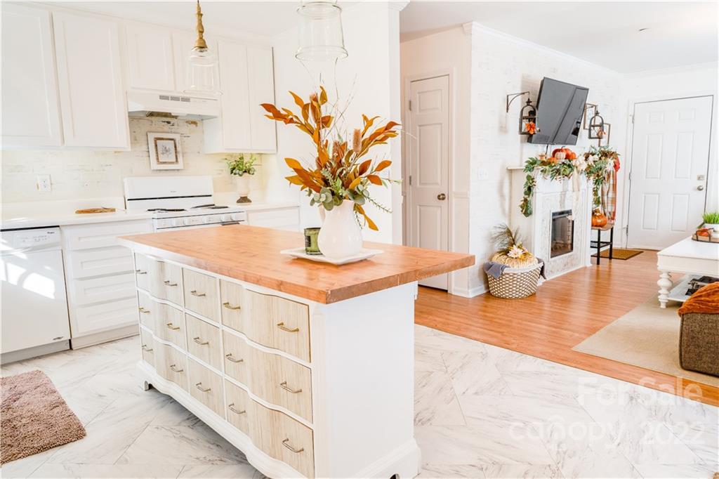 123 Dunham Avenue Unit: F