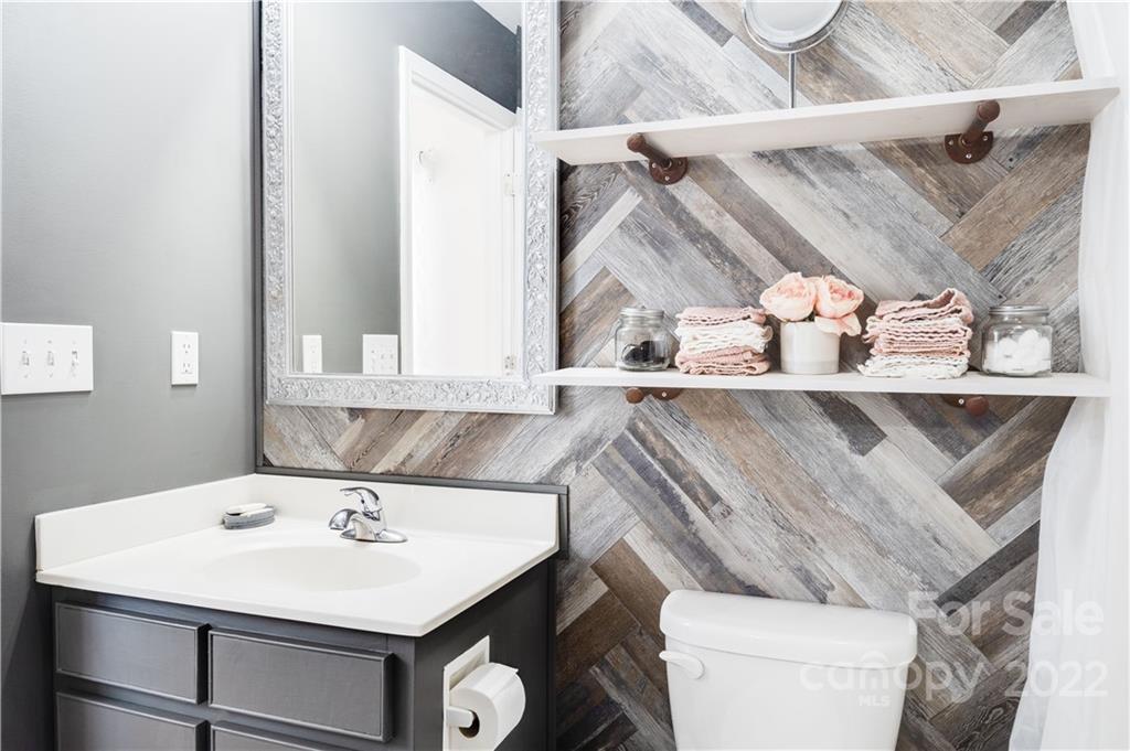 123 Dunham Avenue Unit: F