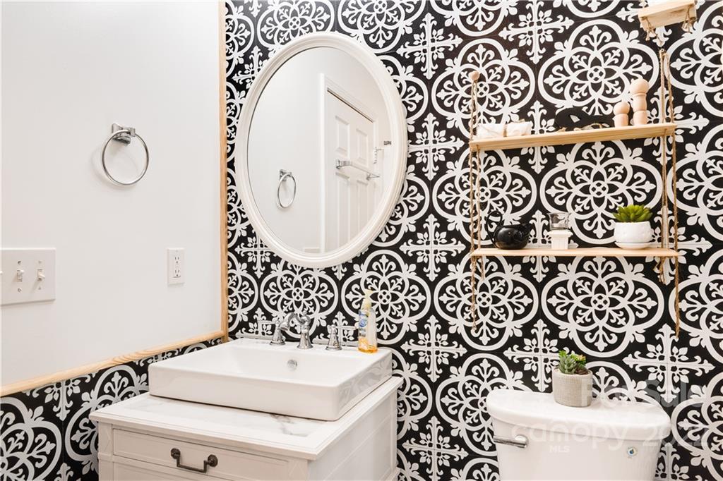 123 Dunham Avenue Unit: F