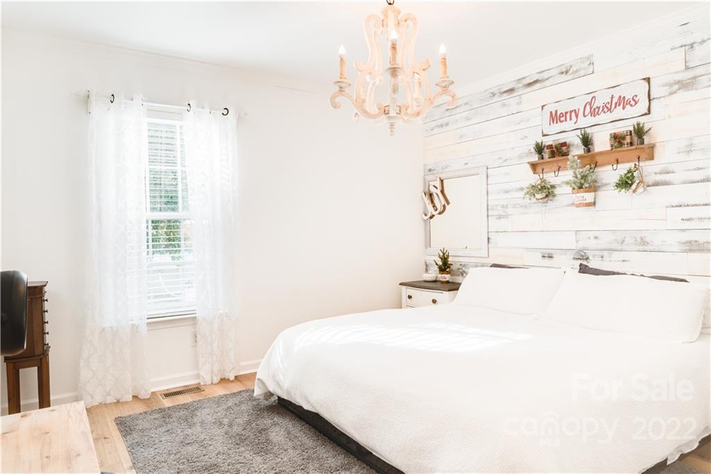 123 Dunham Avenue Unit: F