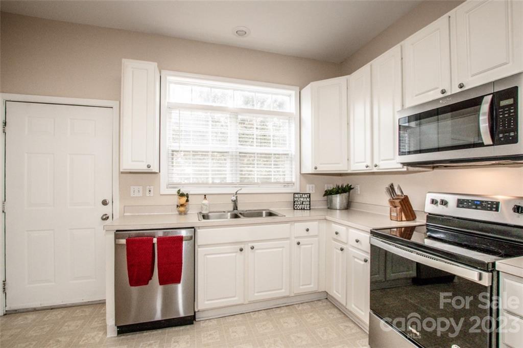 103 Woodsong Lane